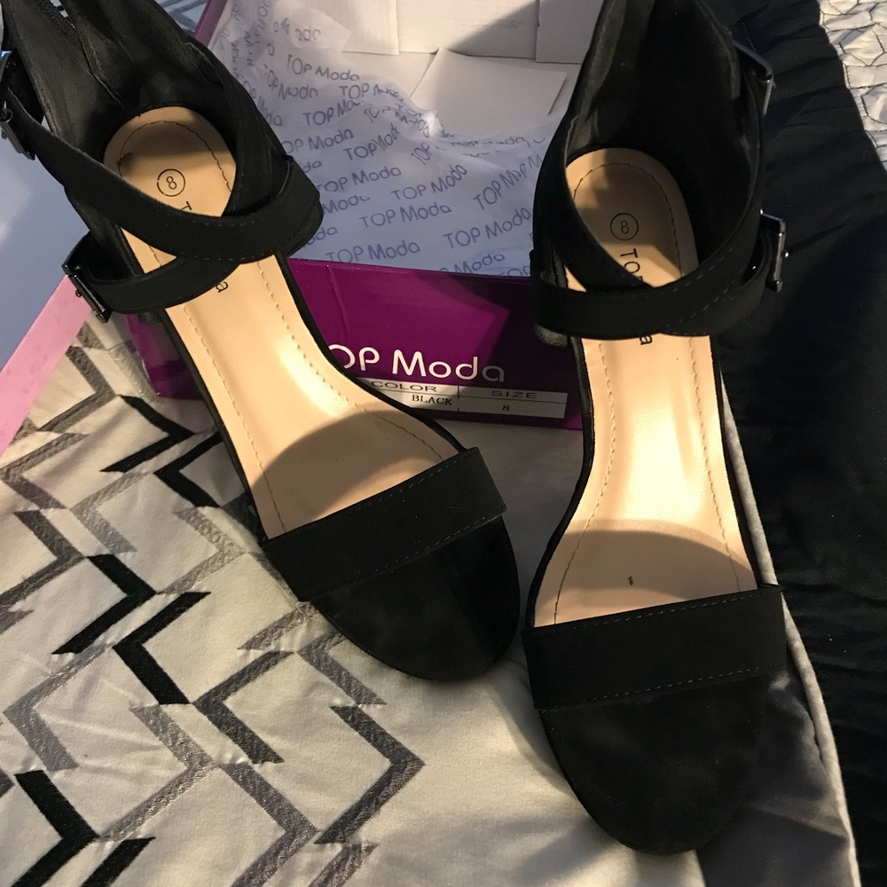 Open toe sandal heels size 8